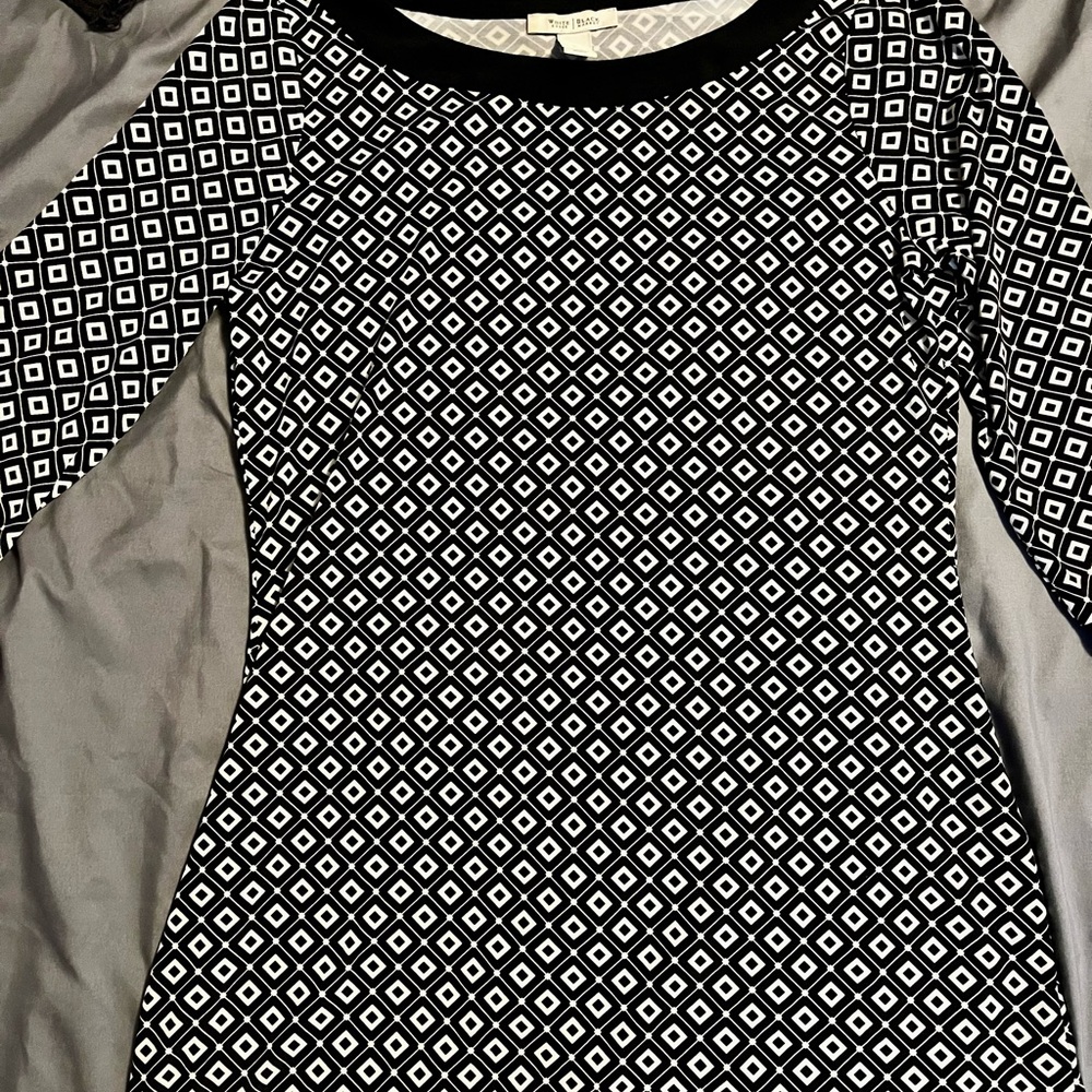 White House Black Market Black and White Diamond Pattern Tunic